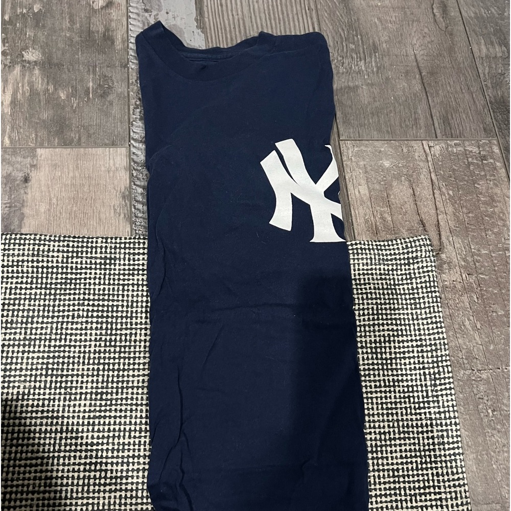 NY YANKEES T SHIRT